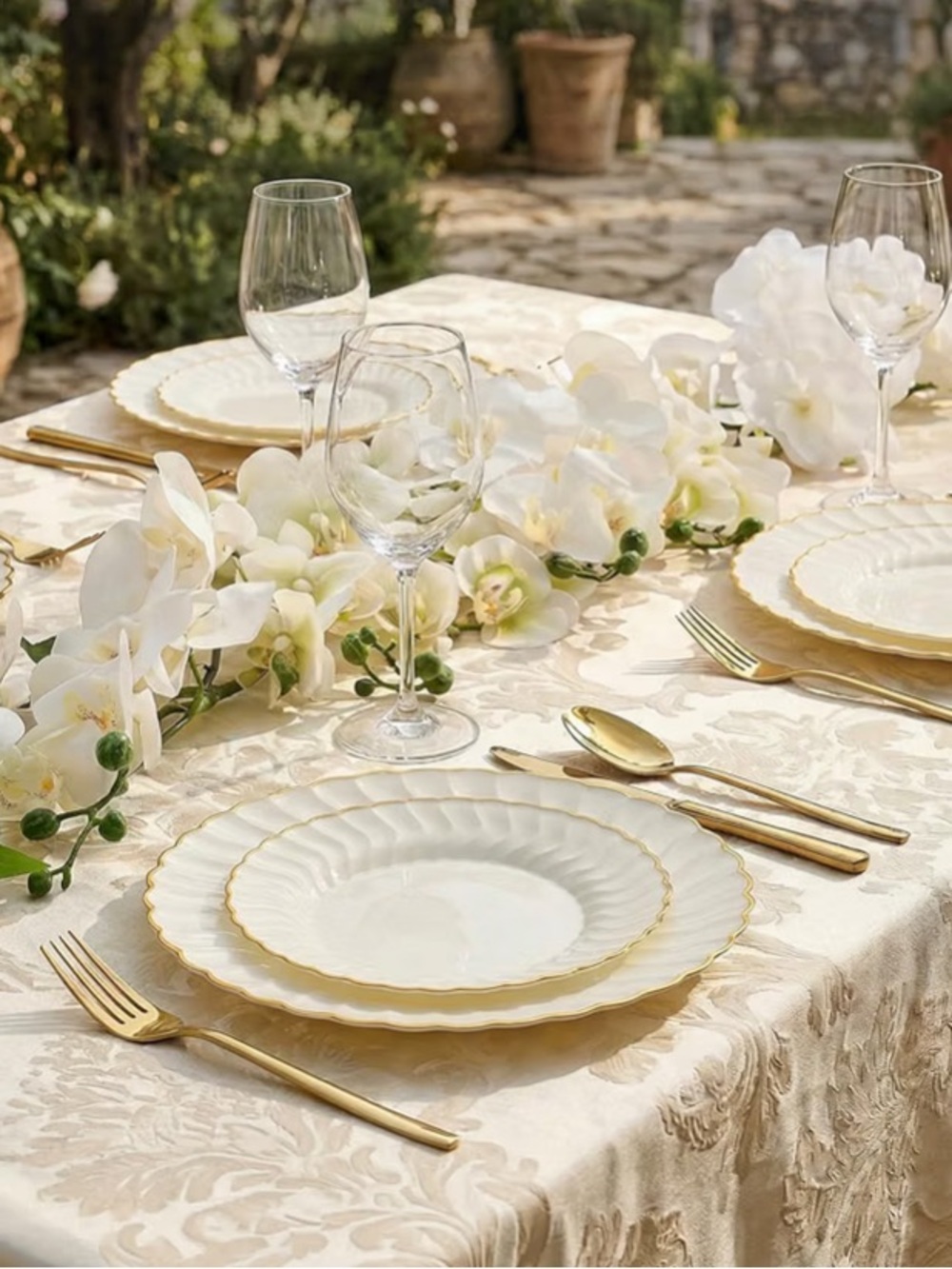 New 80 Piece Disposable Plates